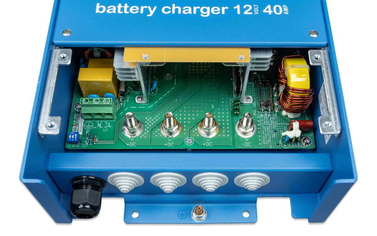 Victron Energy Battery Charger Centaur 12V 40A (3) 90-265V - Charge 3 battery banks